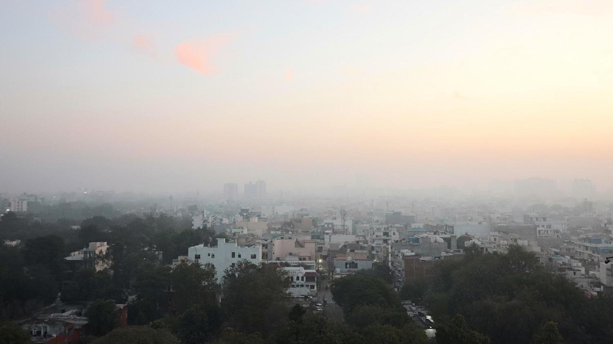Skycity Hotel Gurgaon Exteriör bild