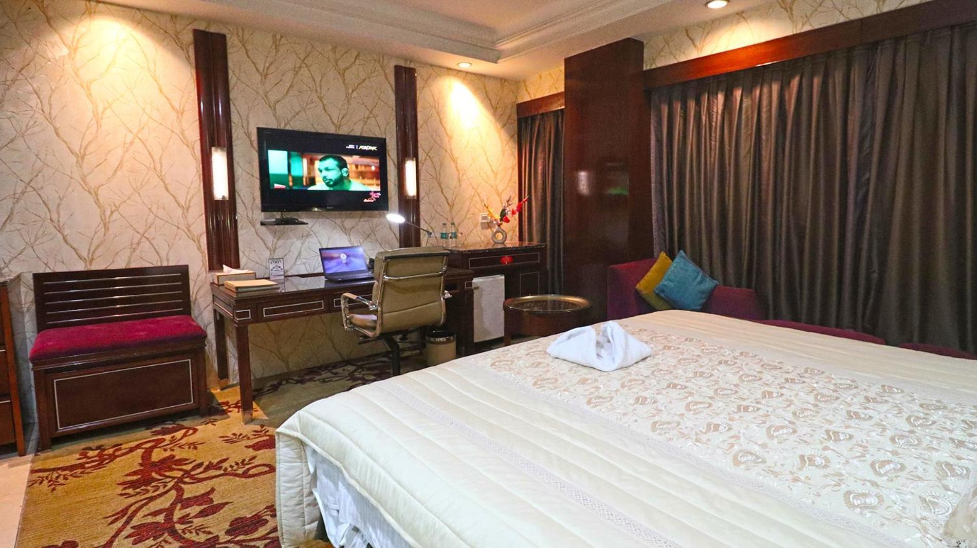 Skycity Hotel Gurgaon Exteriör bild
